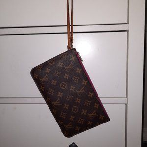 Louis Vuitton Neverfull wristlet authentic